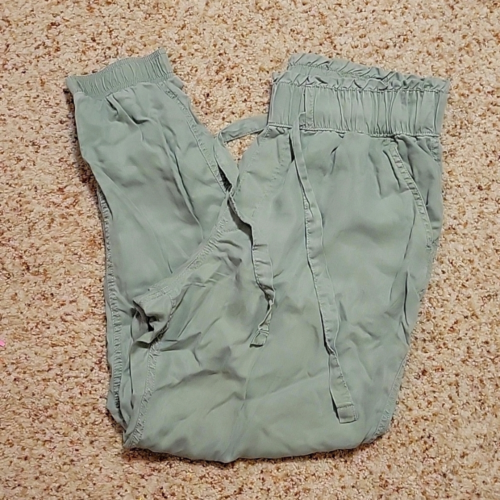 SO high waisted joggers